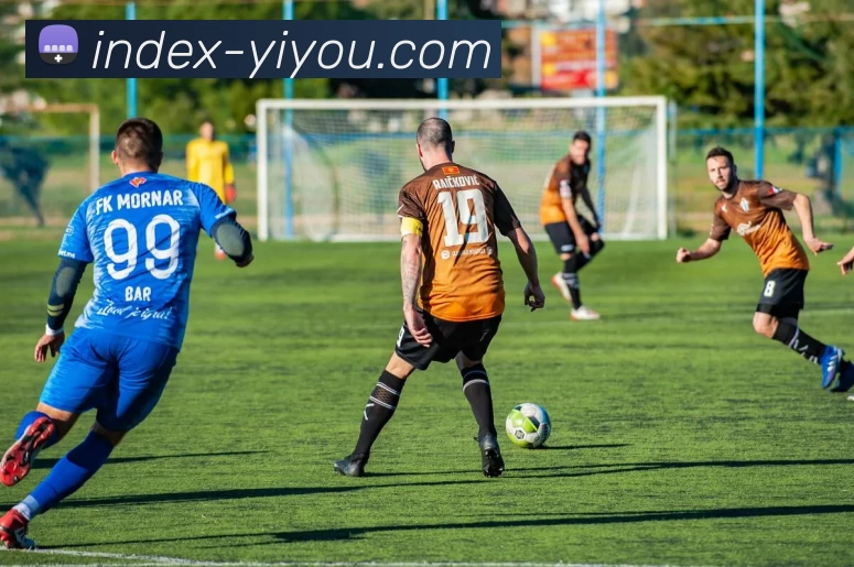 巩晓彬执教生涯回顾与篮球战术创新分析